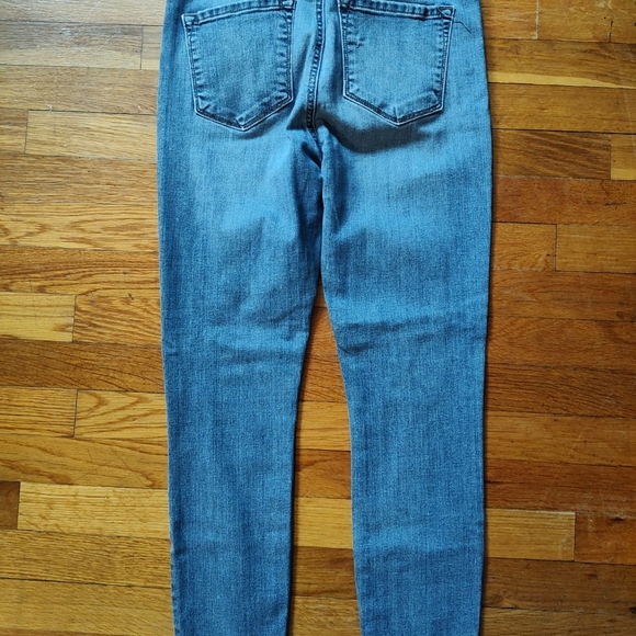 Women's loft blue jeans size 6/28 - Picture 2 of 4